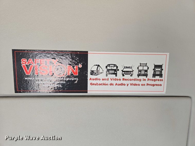 image for item ER5269 2015 Ford E450 shuttle bus