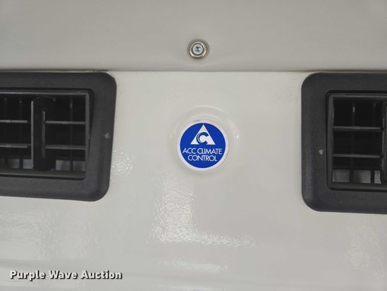 image for item ER5269 2015 Ford E450 shuttle bus