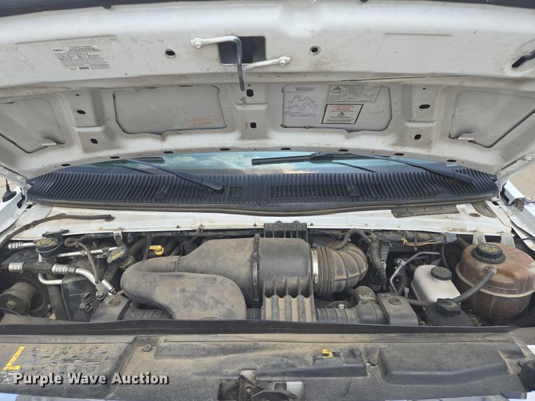 image for item ER5269 2015 Ford E450 shuttle bus