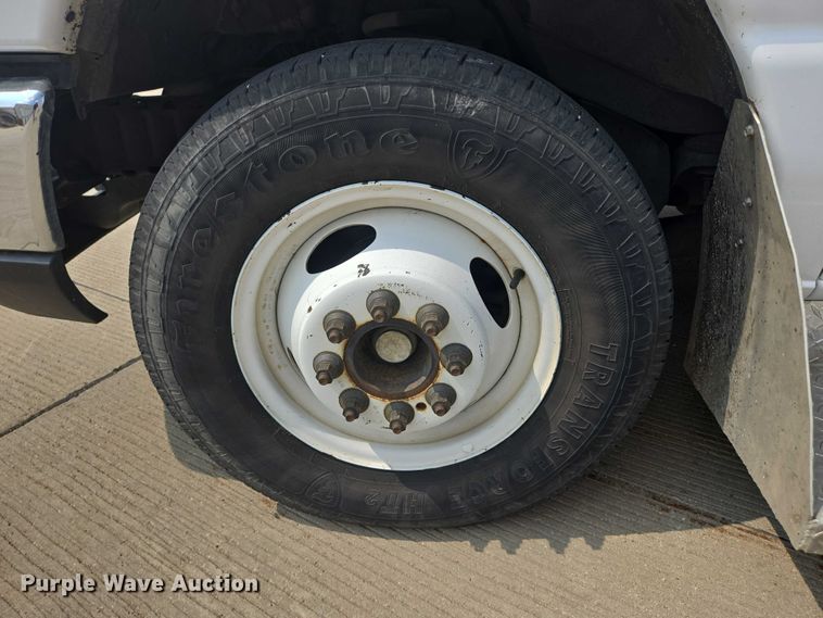 image for item ER5269 2015 Ford E450 shuttle bus