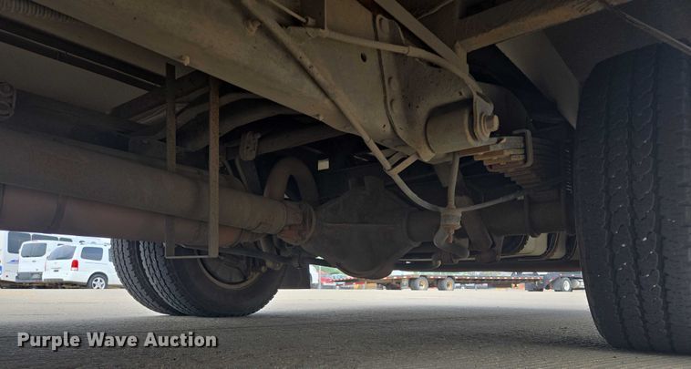 image for item ER5270 2016 Ford E450 shuttle bus