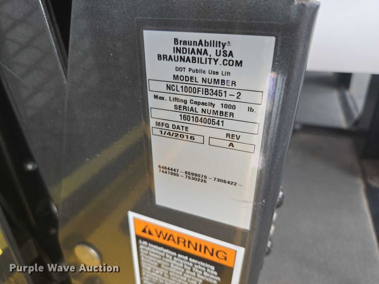 image for item ER5270 2016 Ford E450 shuttle bus