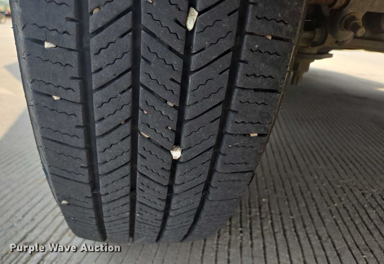 image for item ER5270 2016 Ford E450 shuttle bus