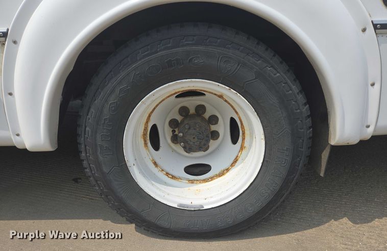 image for item ER5270 2016 Ford E450 shuttle bus