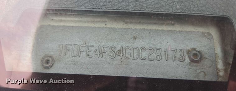 image for item ER5270 2016 Ford E450 shuttle bus