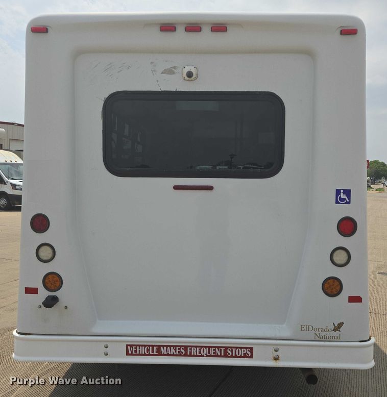 image for item ER5271 2016 Ford E450 shuttle bus