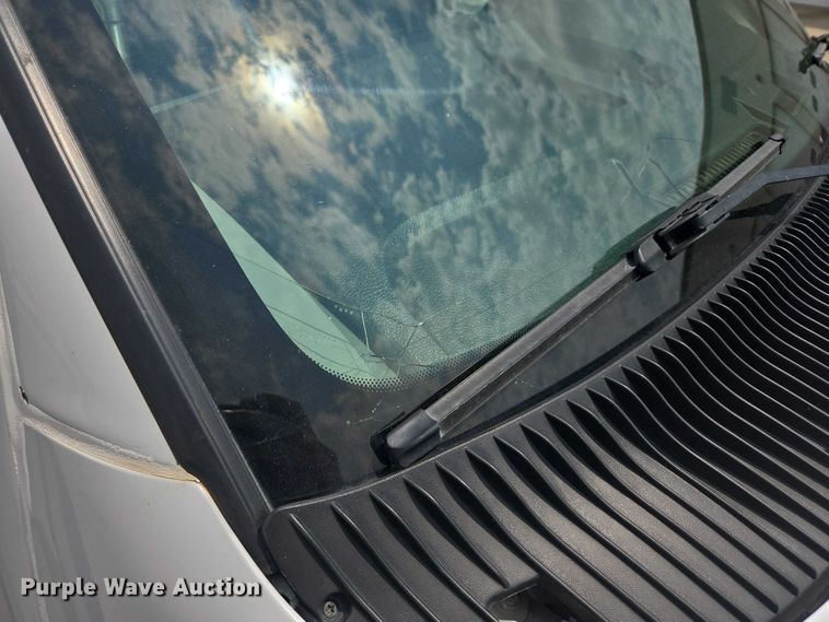 image for item ER5271 2016 Ford E450 shuttle bus