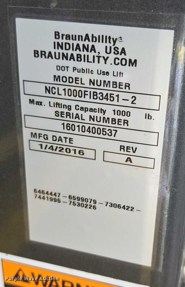 image for item ER5271 2016 Ford E450 shuttle bus