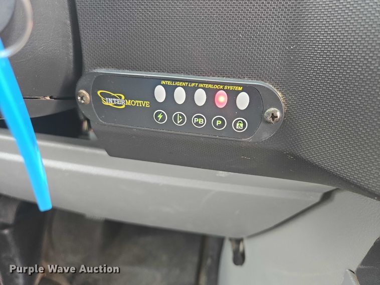 image for item ER5271 2016 Ford E450 shuttle bus