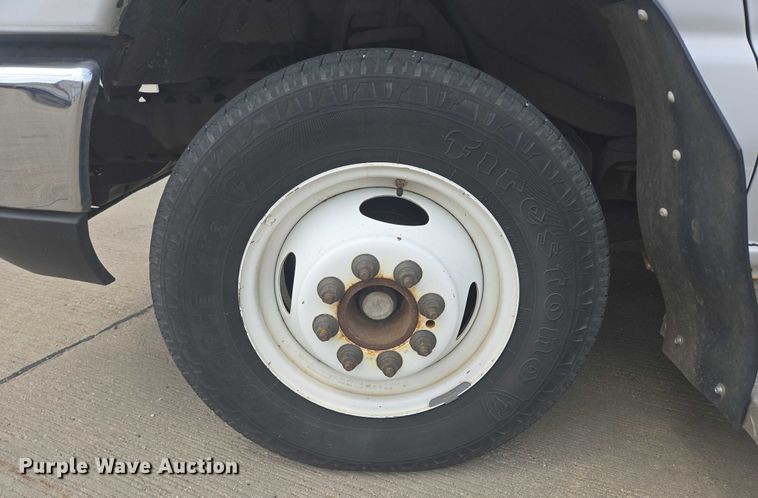 image for item ER5271 2016 Ford E450 shuttle bus