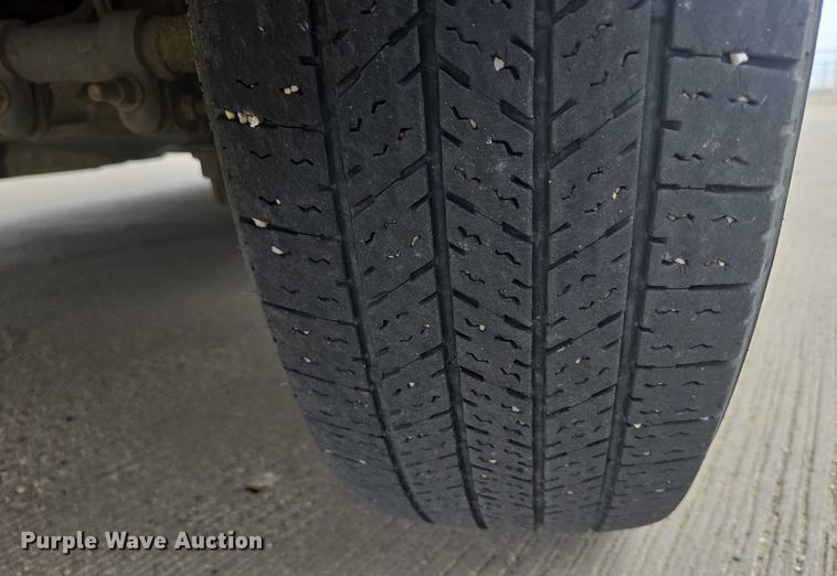 image for item ER5271 2016 Ford E450 shuttle bus