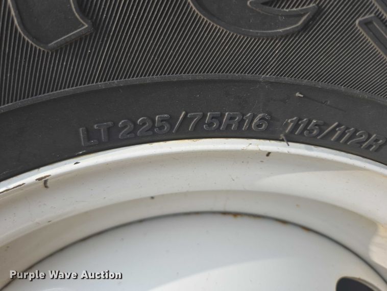 image for item ER5271 2016 Ford E450 shuttle bus