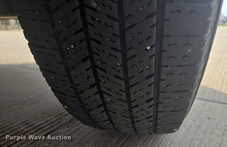 image for item ER5271 2016 Ford E450 shuttle bus