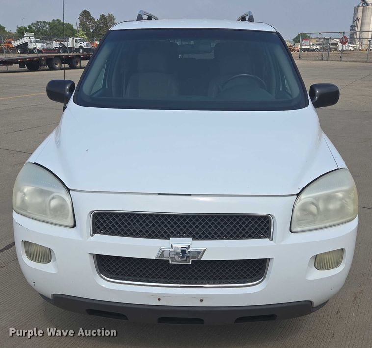 image for item ER5272 2006 Chevrolet Uplander LT van