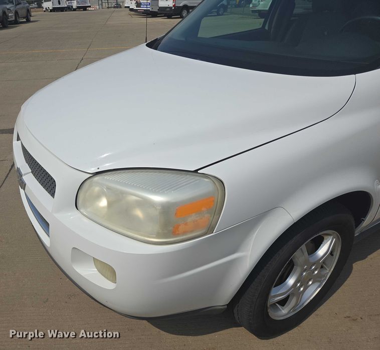 image for item ER5272 2006 Chevrolet Uplander LT van