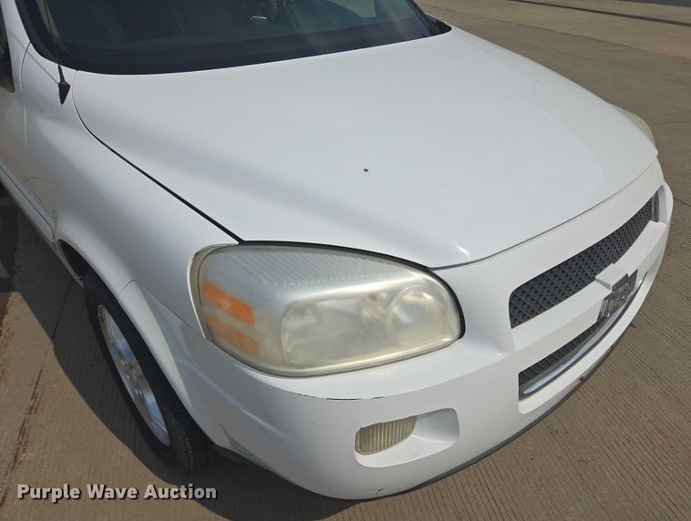 image for item ER5272 2006 Chevrolet Uplander LT van