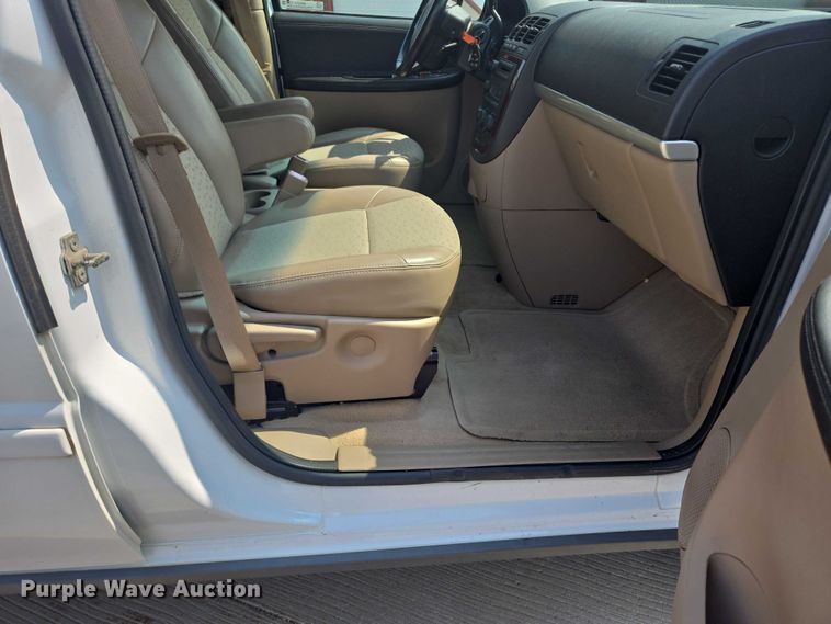 image for item ER5272 2006 Chevrolet Uplander LT van