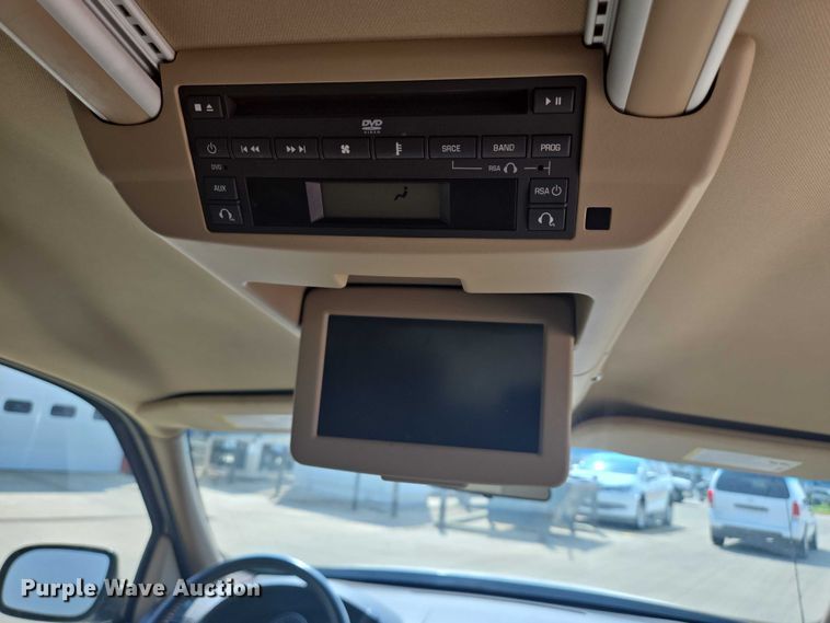 image for item ER5272 2006 Chevrolet Uplander LT van