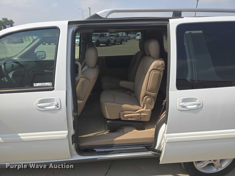 image for item ER5272 2006 Chevrolet Uplander LT van