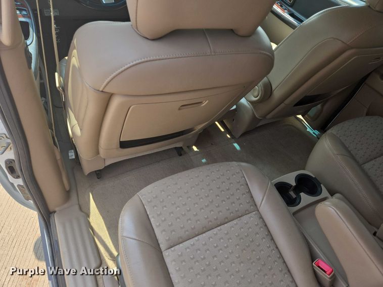 image for item ER5272 2006 Chevrolet Uplander LT van