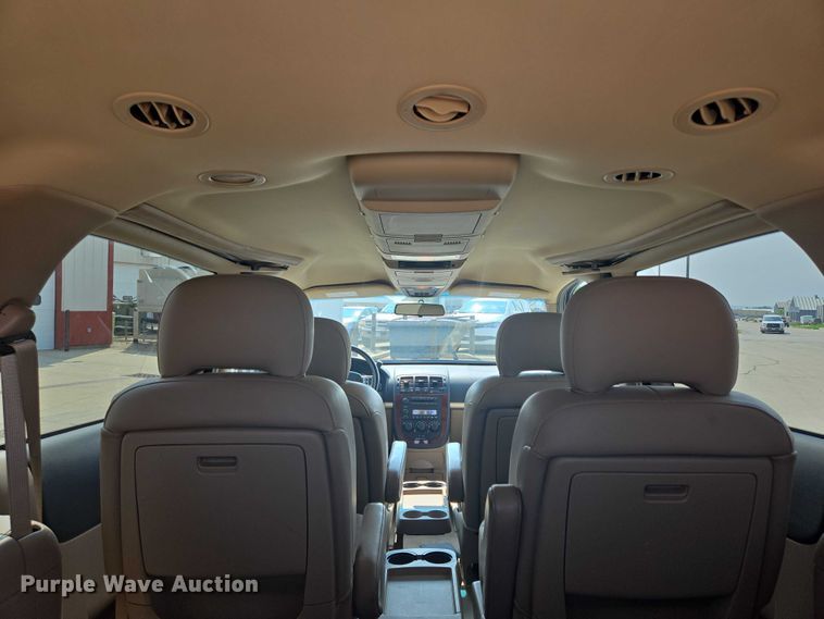 image for item ER5272 2006 Chevrolet Uplander LT van