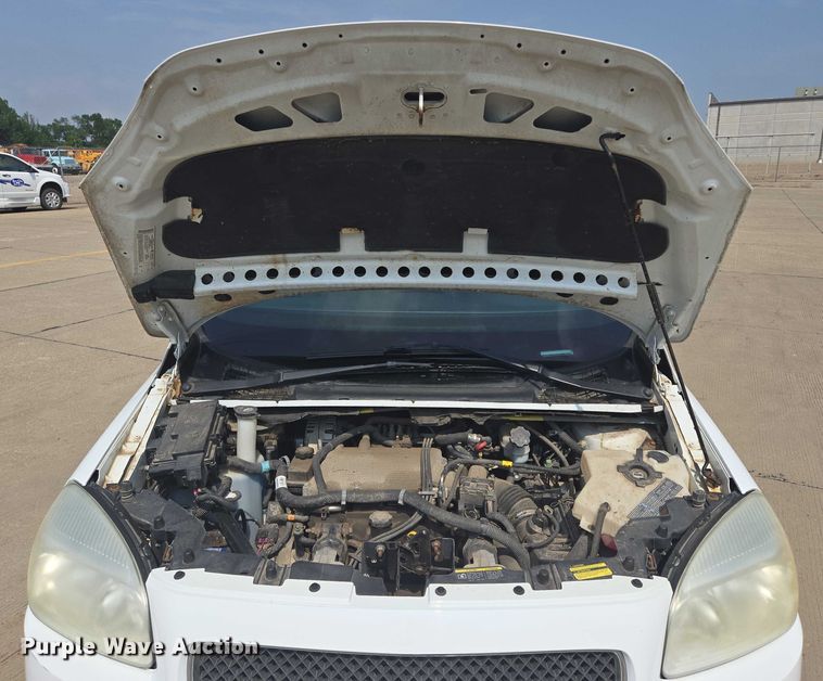 image for item ER5272 2006 Chevrolet Uplander LT van