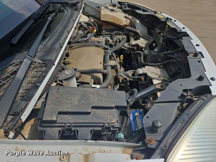 image for item ER5272 2006 Chevrolet Uplander LT van