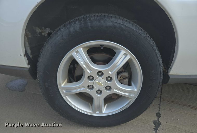 image for item ER5272 2006 Chevrolet Uplander LT van