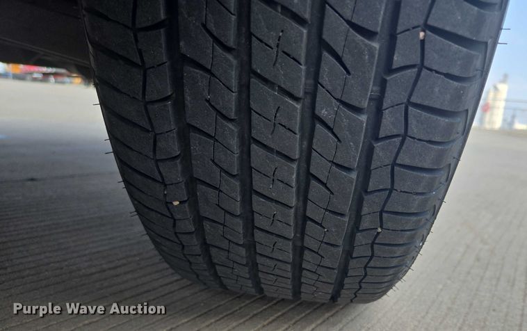 image for item ER5272 2006 Chevrolet Uplander LT van