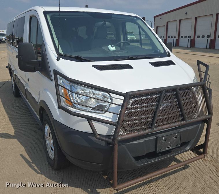 image for item ER5273 2015 Ford Transit 350 van