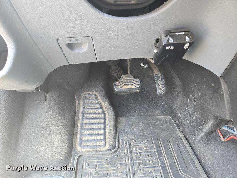 image for item ER5273 2015 Ford Transit 350 van