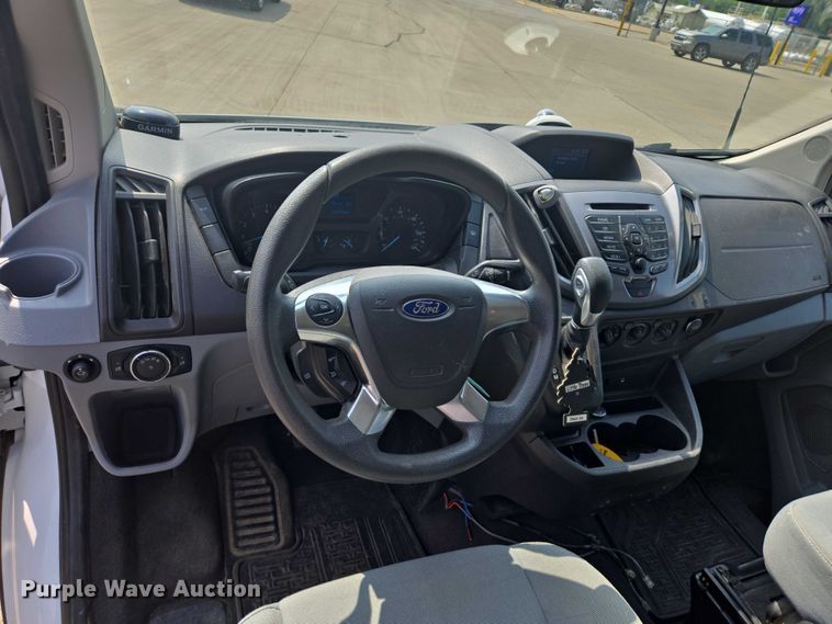 image for item ER5273 2015 Ford Transit 350 van
