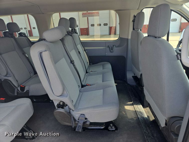 image for item ER5273 2015 Ford Transit 350 van