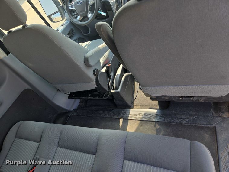 image for item ER5273 2015 Ford Transit 350 van