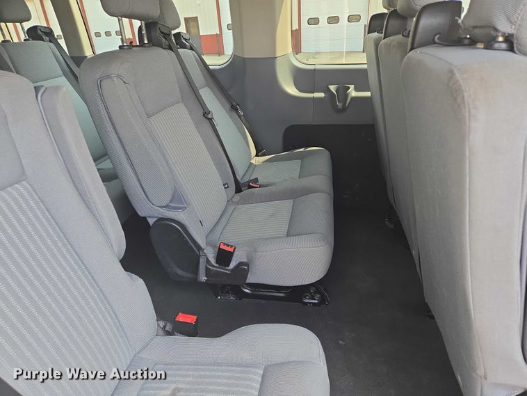 image for item ER5273 2015 Ford Transit 350 van