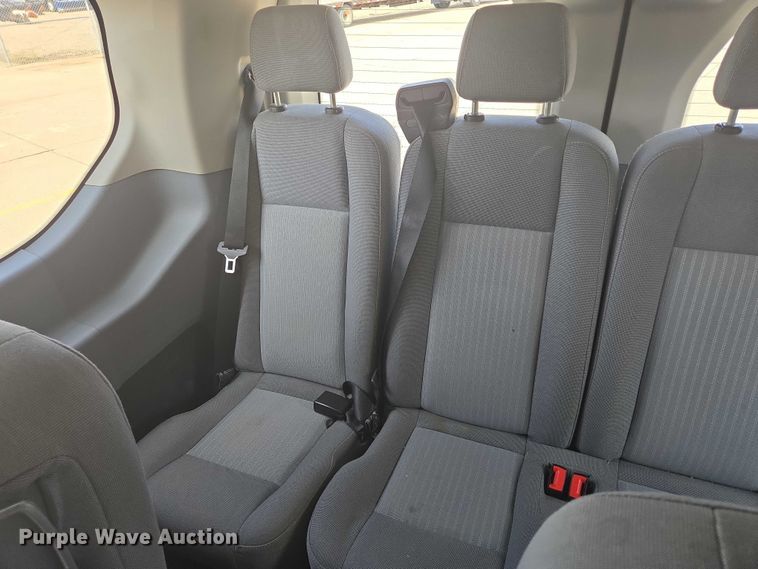 image for item ER5273 2015 Ford Transit 350 van