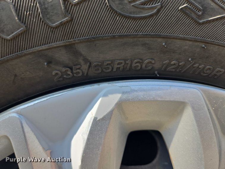 image for item ER5273 2015 Ford Transit 350 van