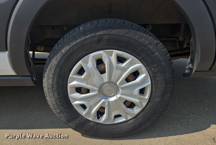 image for item ER5273 2015 Ford Transit 350 van