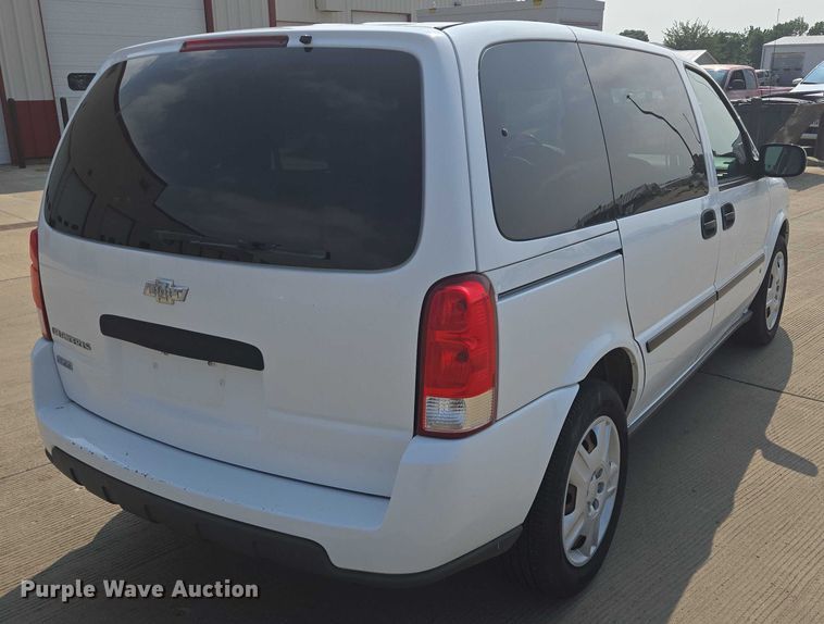 image for item ER5274 2008 Chevrolet Uplander LS van