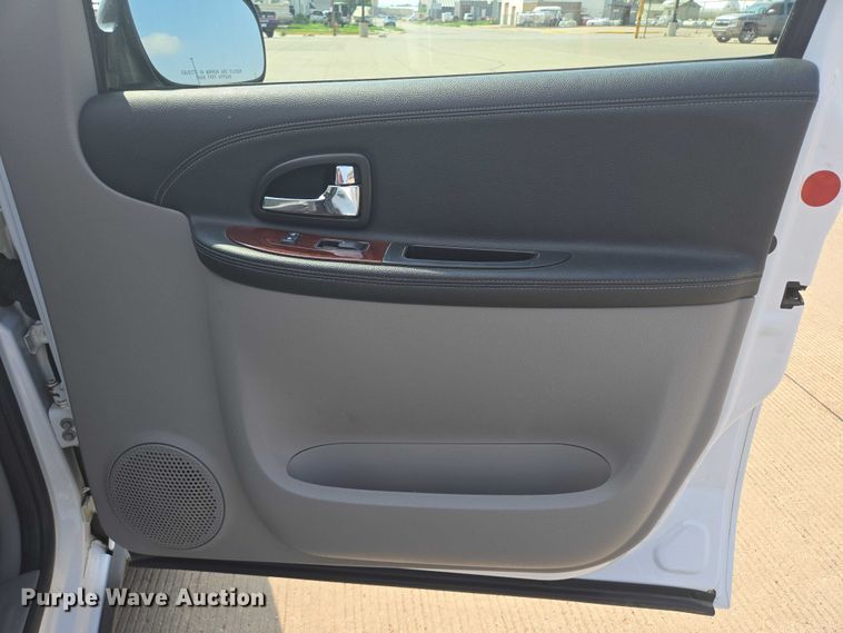 image for item ER5274 2008 Chevrolet Uplander LS van