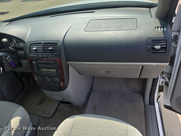 image for item ER5274 2008 Chevrolet Uplander LS van