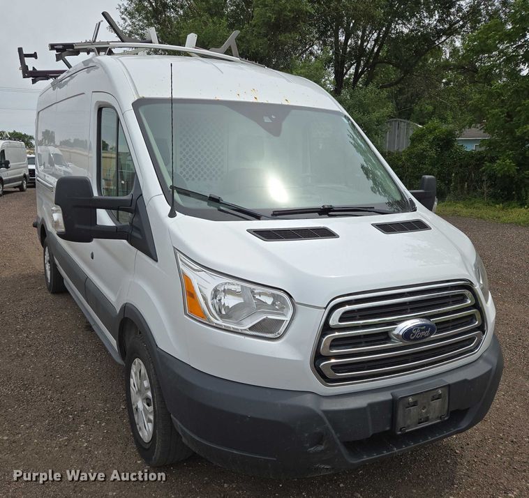 image for item ER5282 2017 Ford Transit 350 van
