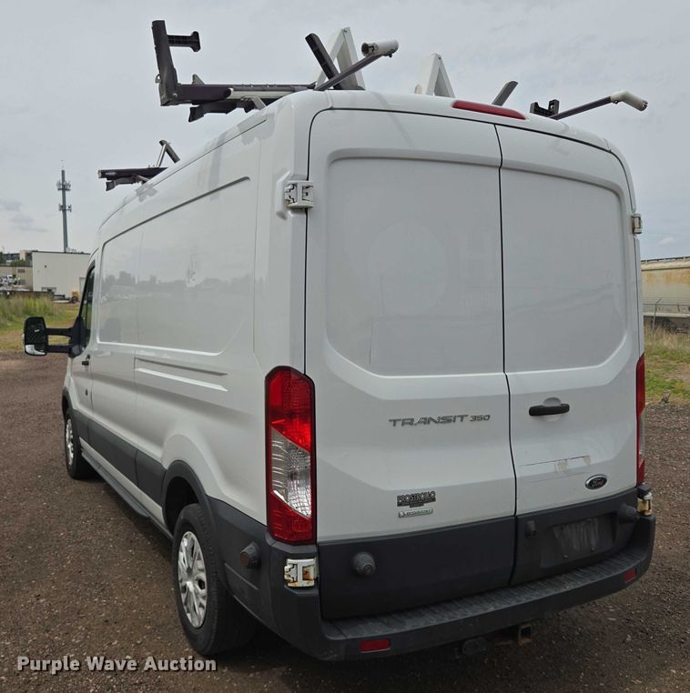 image for item ER5282 2017 Ford Transit 350 van