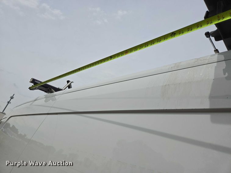 image for item ER5282 2017 Ford Transit 350 van