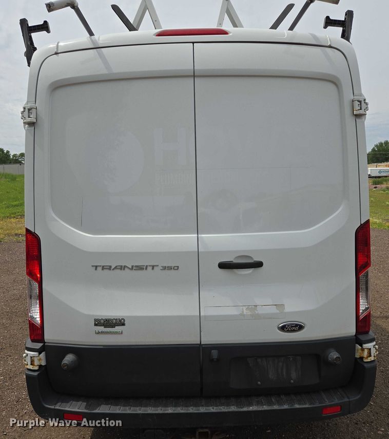 image for item ER5282 2017 Ford Transit 350 van