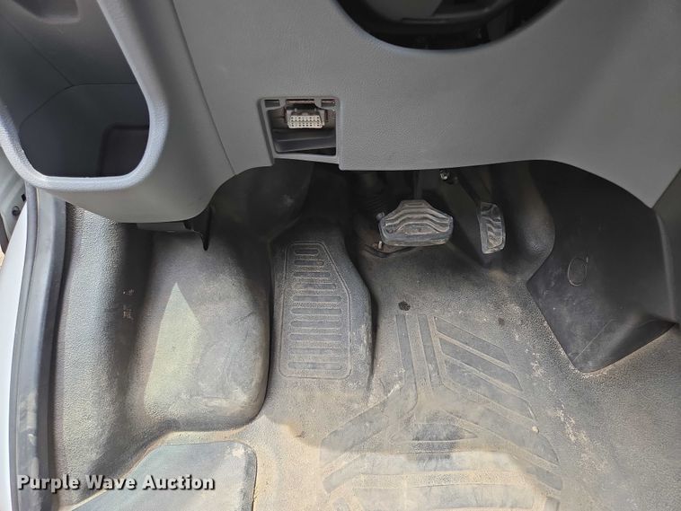 image for item ER5282 2017 Ford Transit 350 van