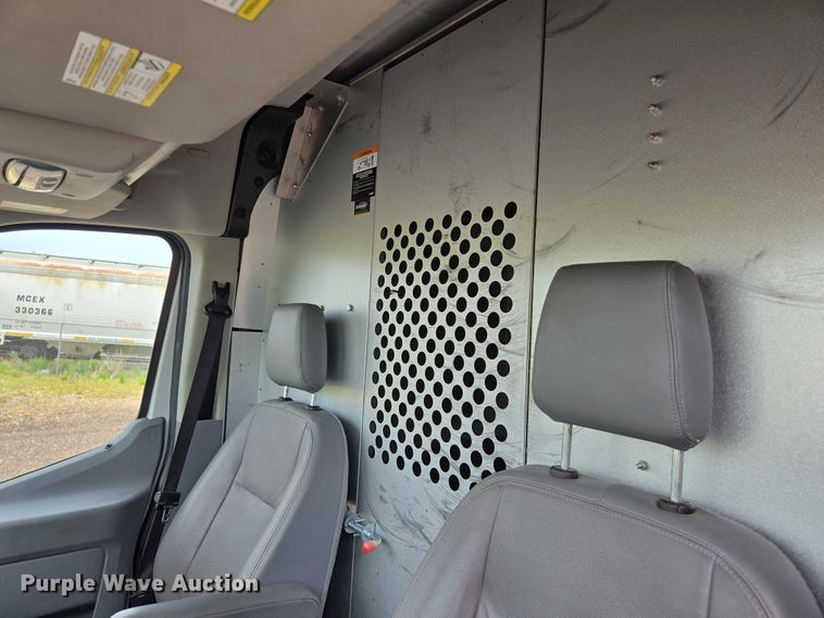 image for item ER5282 2017 Ford Transit 350 van