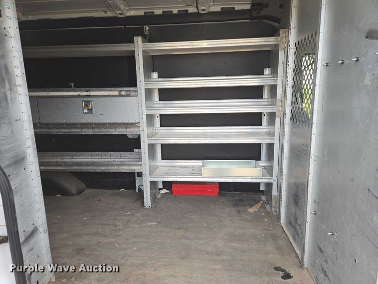 image for item ER5282 2017 Ford Transit 350 van