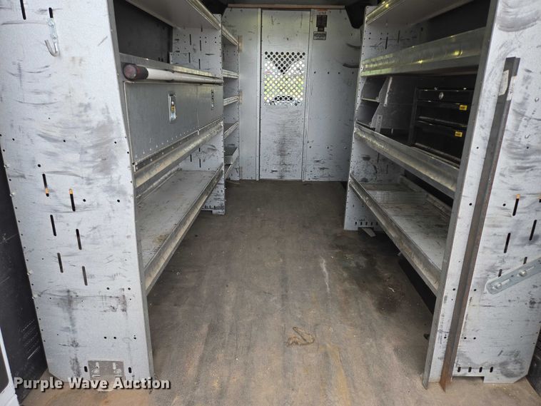 image for item ER5282 2017 Ford Transit 350 van