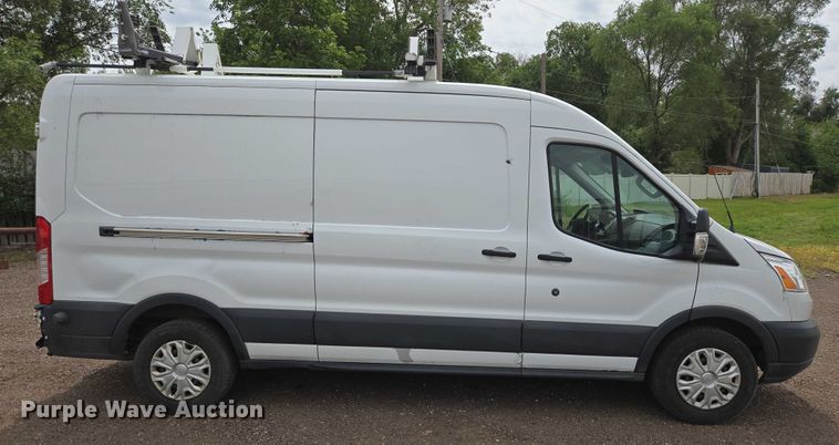 image for item ER5283 2017 Ford Transit 350 van